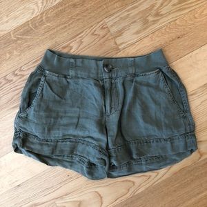 James Perse • Olive Green Ribbed Waist Linen Short